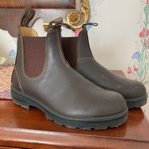 WOMEN'S CLASSICS
CHELSEA BOOT BLUNDSTONES - WALNUT BROWN